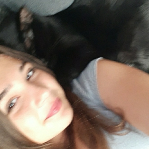 Meet your Posher, Abby - Picture 1 of 1